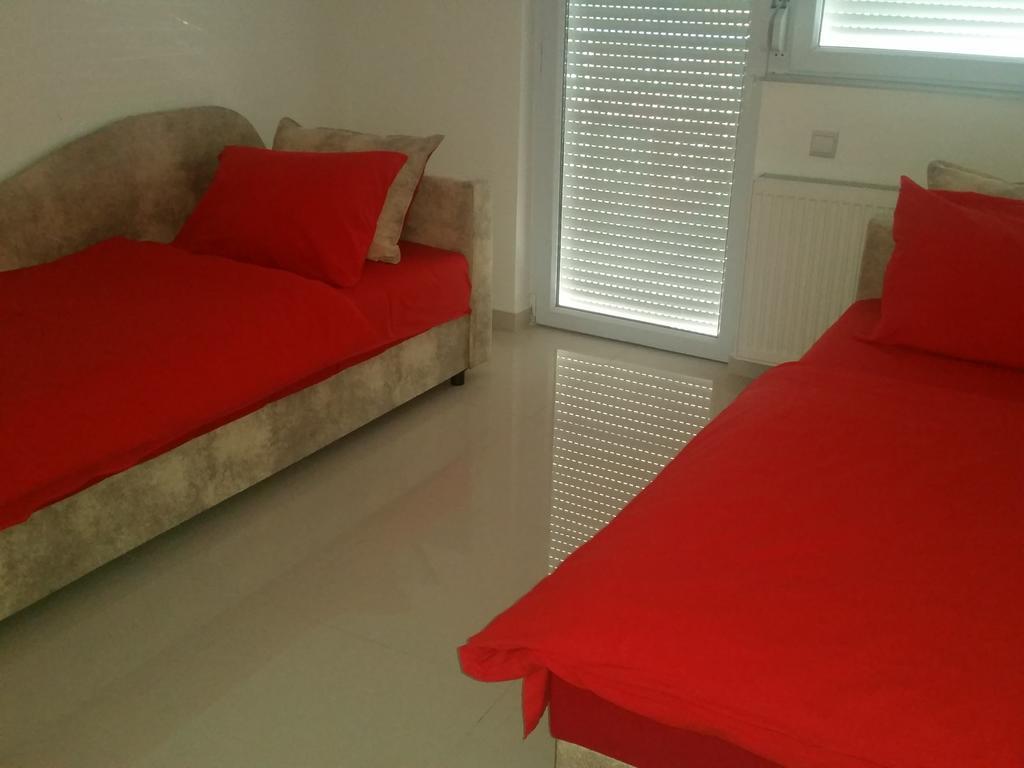 Apartments Maca Novi Sad Bilik gambar