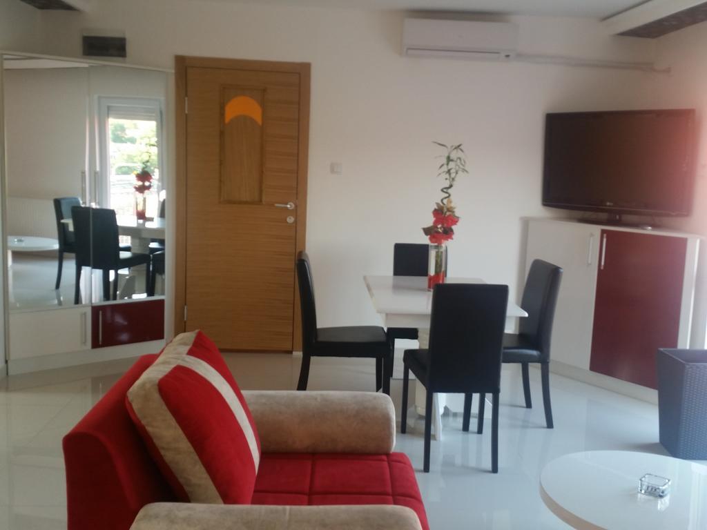 Apartments Maca Novi Sad Bilik gambar